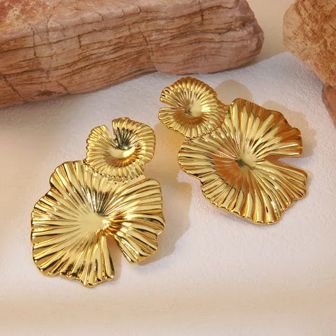 classic style leaf ring